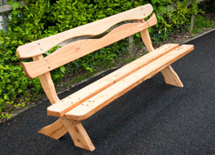 Robinia Park Furniture Hardwood Benches Seats Picnic Tables. Robibia Timber Importers, Stockists, Robinia. UK Manufactured Hardwood Play Equipment.